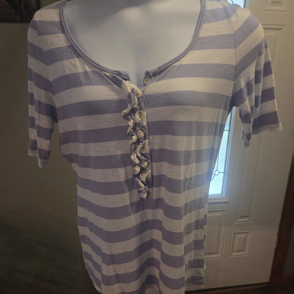 Old Navy Lavender and White Striped Short Sleeve Tee